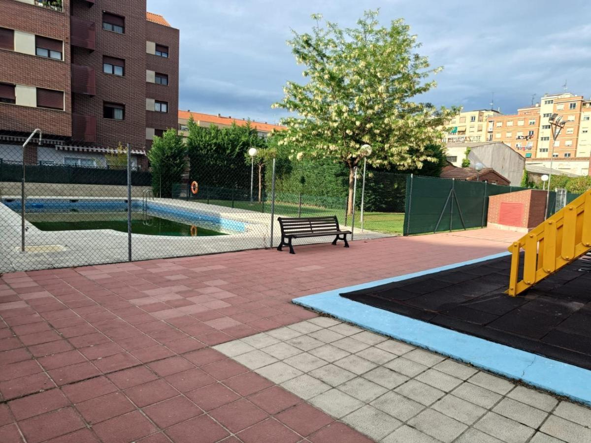 Pool And Confort 3 Habitaciones Y Garaje By Apartamentos Logroño Exteriér fotografie